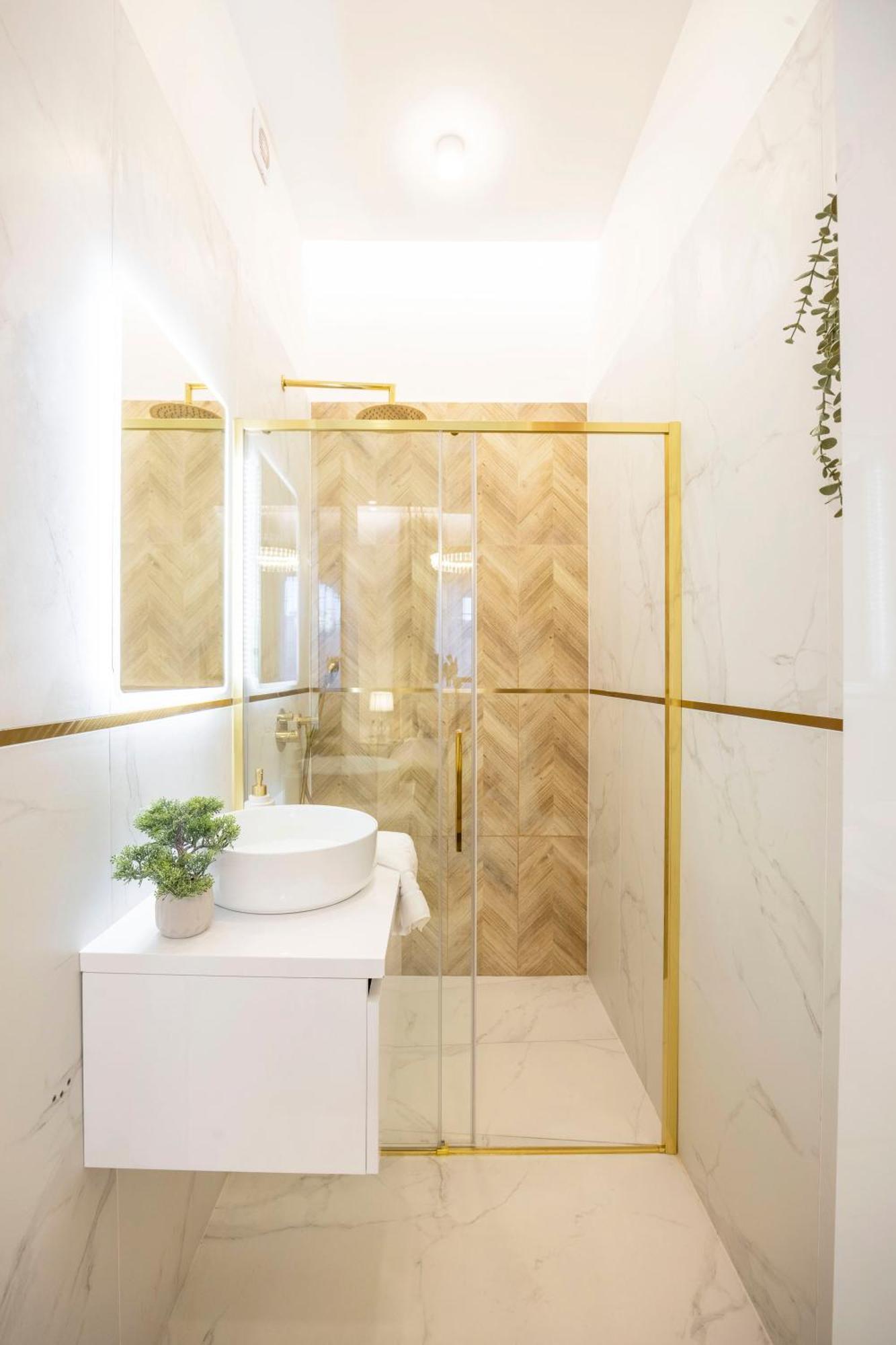 Luxurious Charming E47 Center By Prestige Homes Будапешт